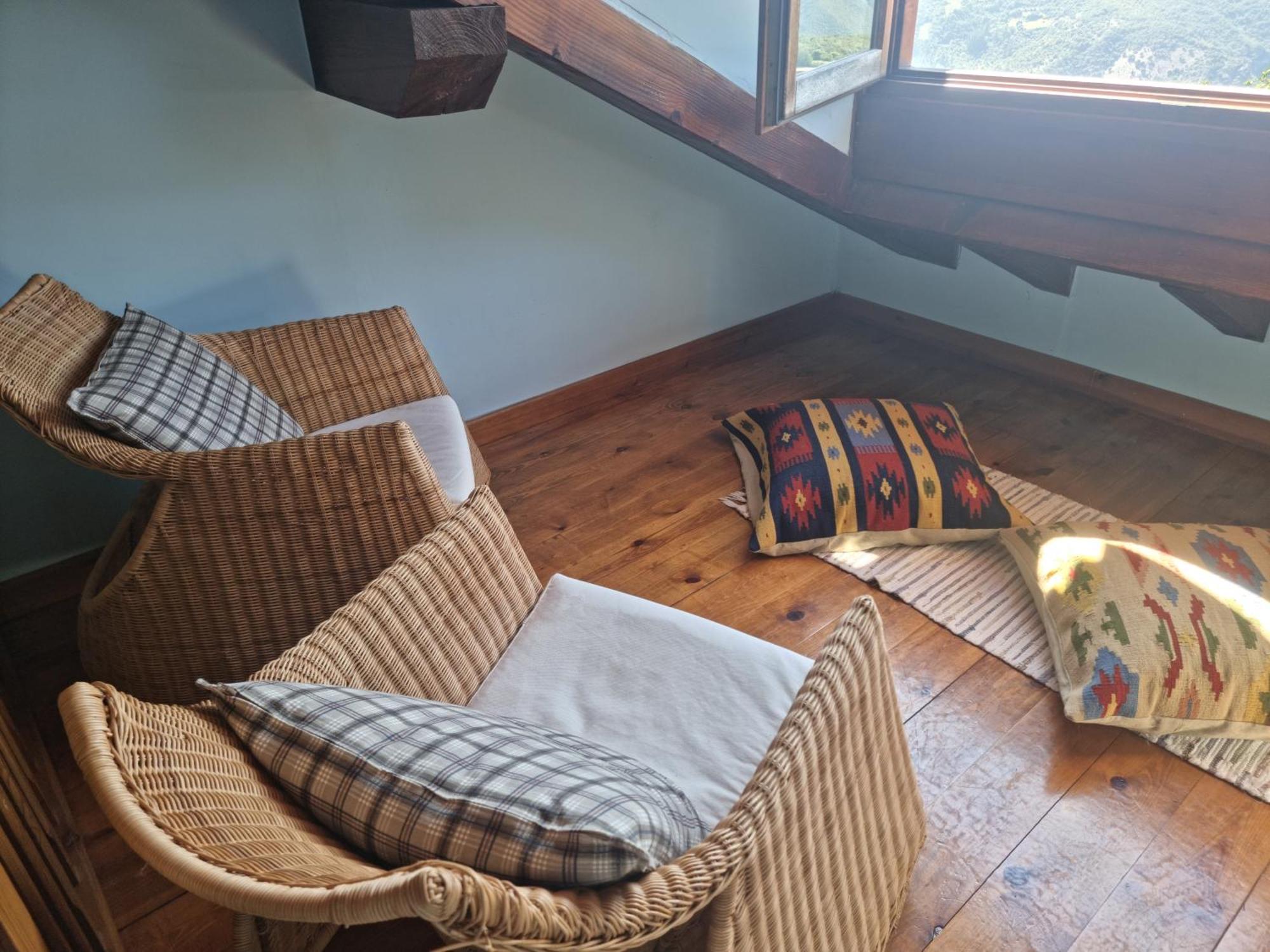 La Casa De Las Chimeneas Tudes Eksteriør bilde