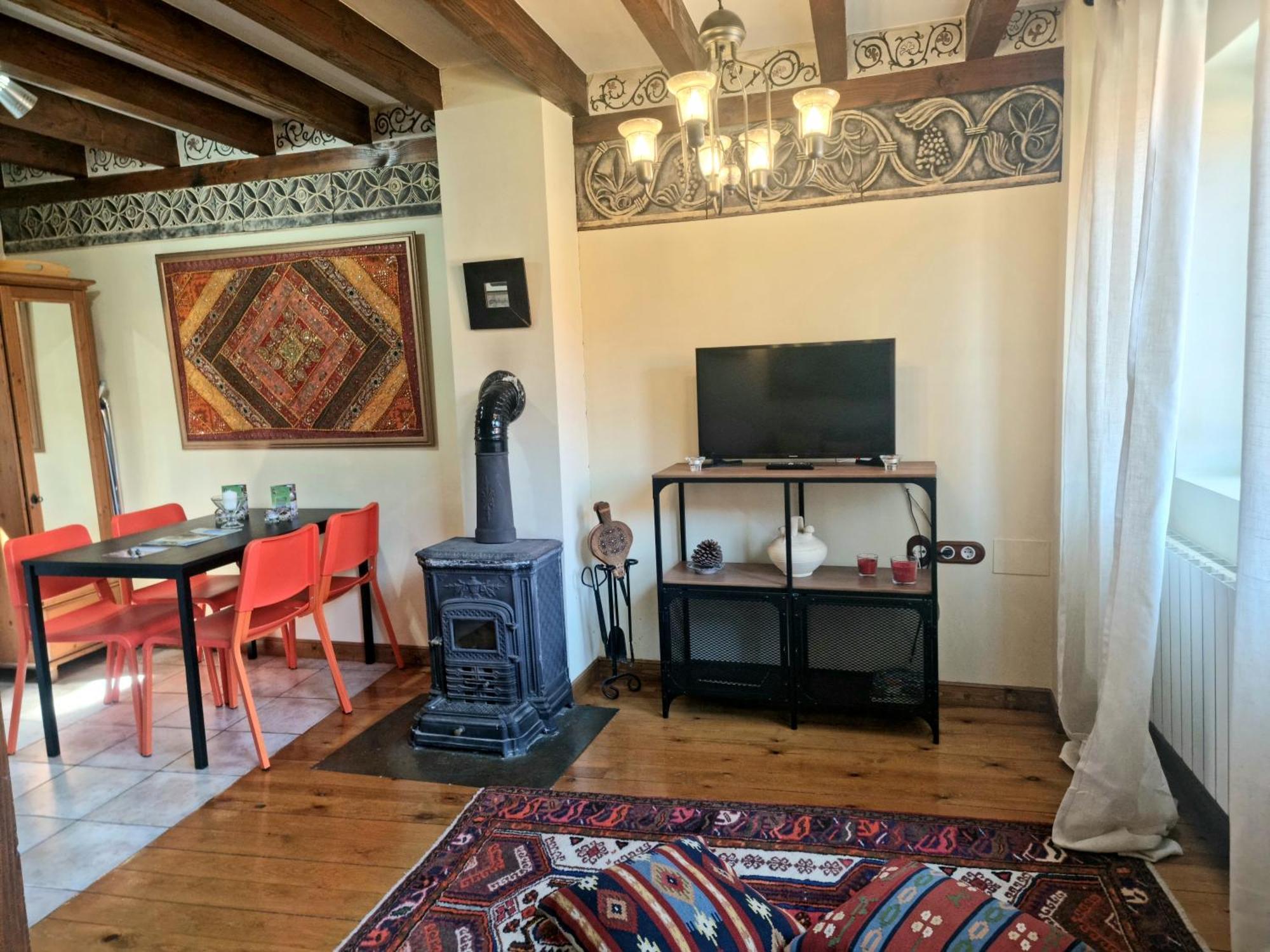 La Casa De Las Chimeneas Tudes Eksteriør bilde